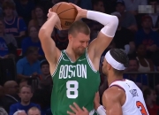 雷火电竞简介-凯尔特人鏖战尼克斯，戈贝尔扛起全队