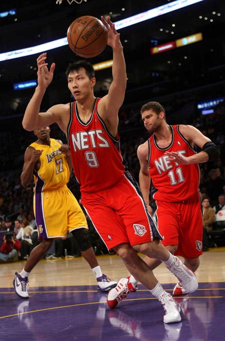 尼克斯绝杀篮网,易建联状态火热 尼克斯绝杀篮网,易建联状态火热