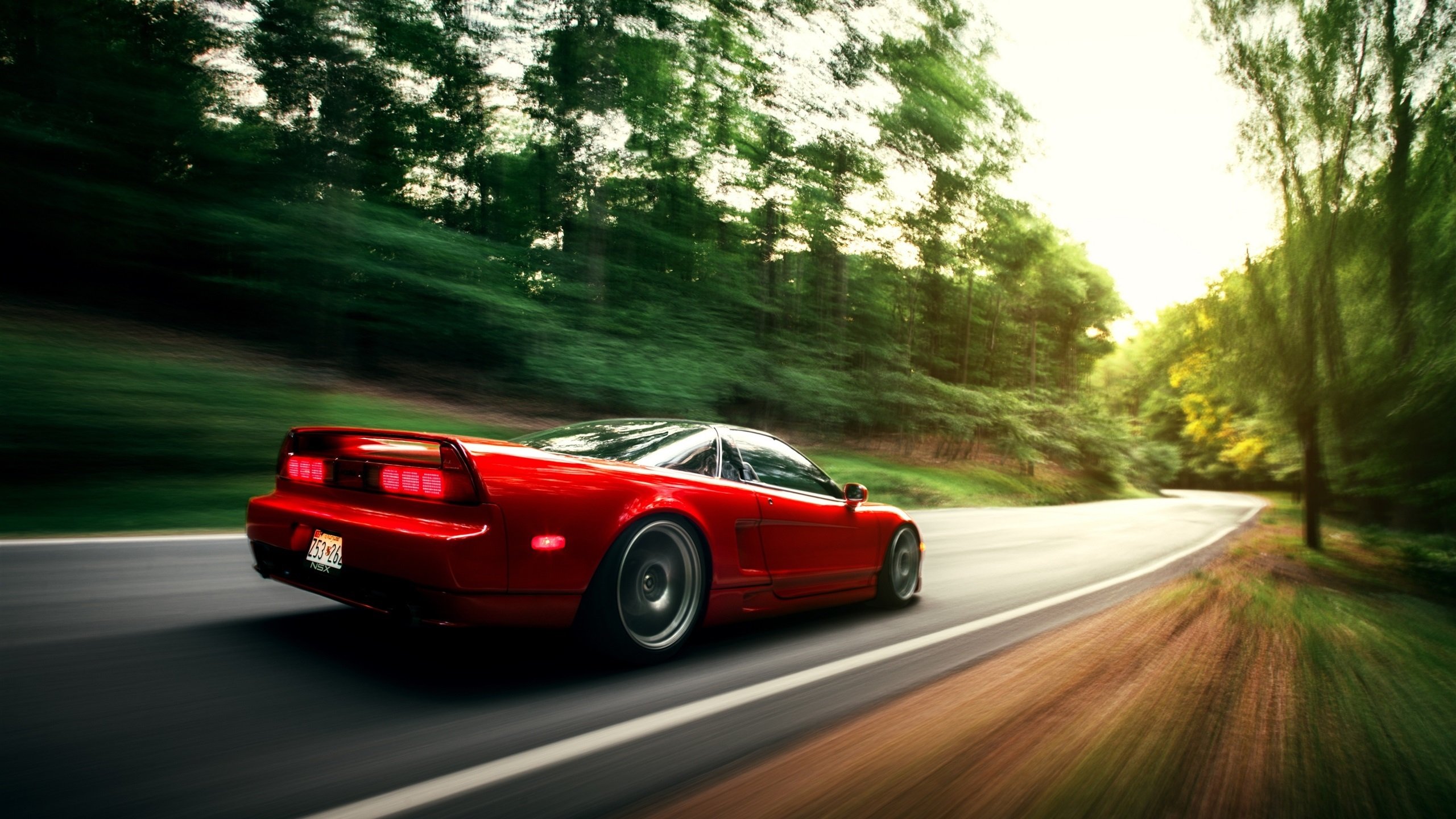 方向盘后的导演,当哈利伯顿在F1赛道上轻取年度争冠